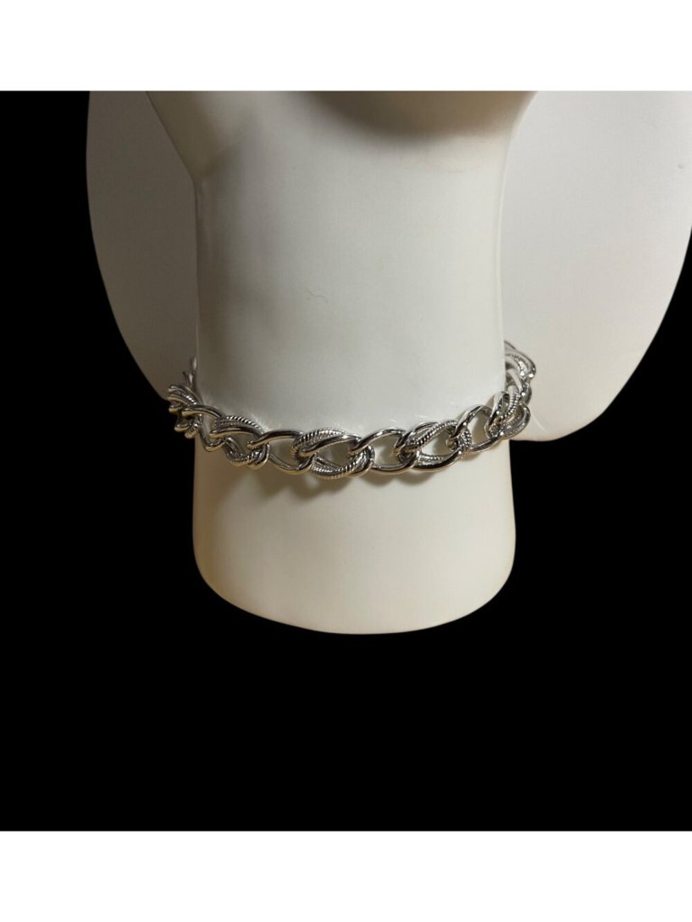 Monet Silver Tone Curb Chain Bracelet Lobster Clasp 7 inch Fashion Jewelry VTG